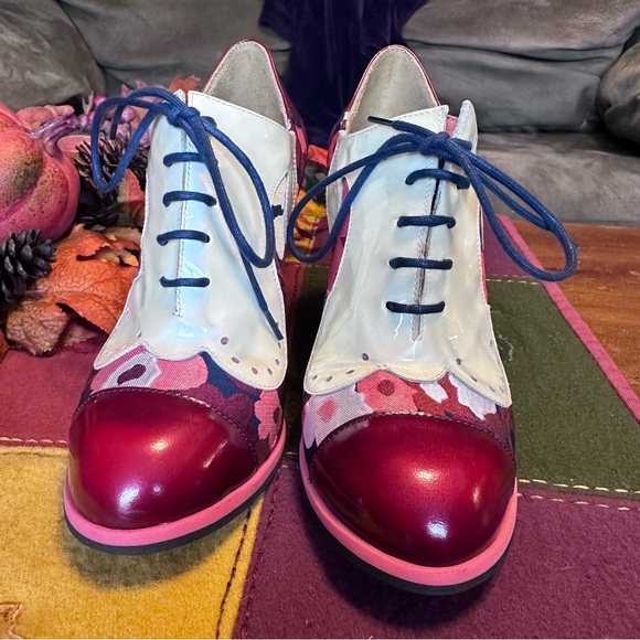 BUNDLED - Fluvog Attic Bahiana Lace-Up Heel in Red Floral - Picture 2 of 10